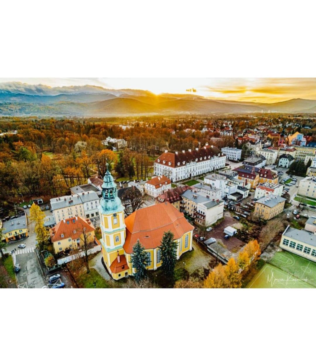 Apartament Nina Jelenia Góra Екстериор снимка