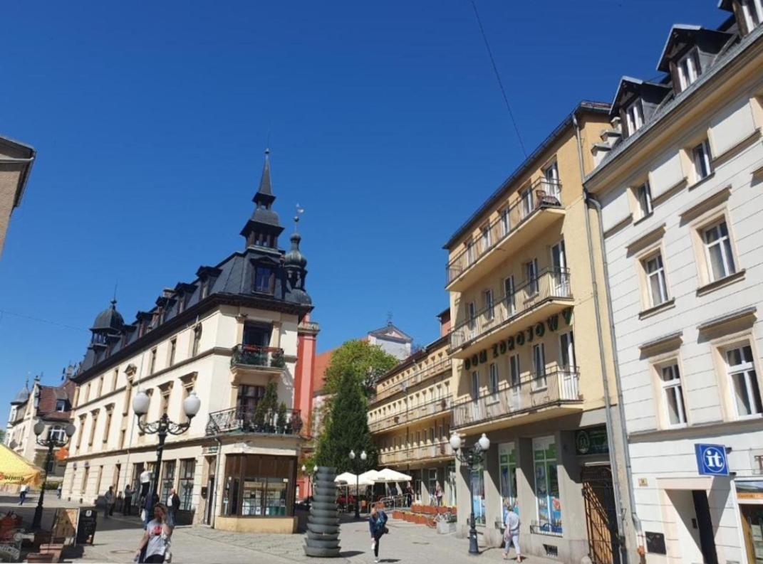 Apartament Nina Jelenia Góra Екстериор снимка